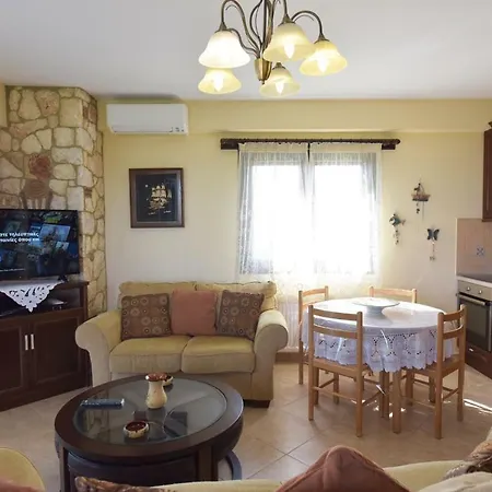Captain's Appartments דירה *