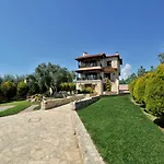 Captain's Appartments *